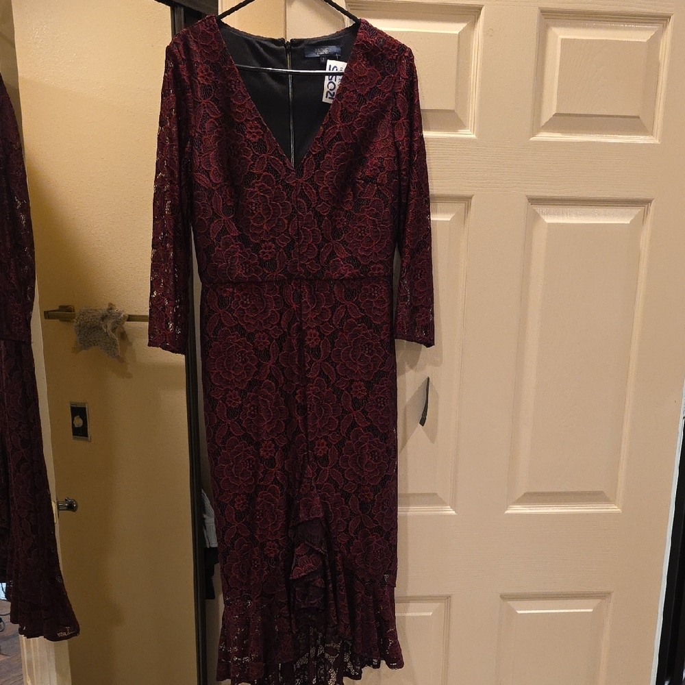 RACHEL Rachel Roy Red and Black Sheath Dress V-Neck 3/4 Sleeve